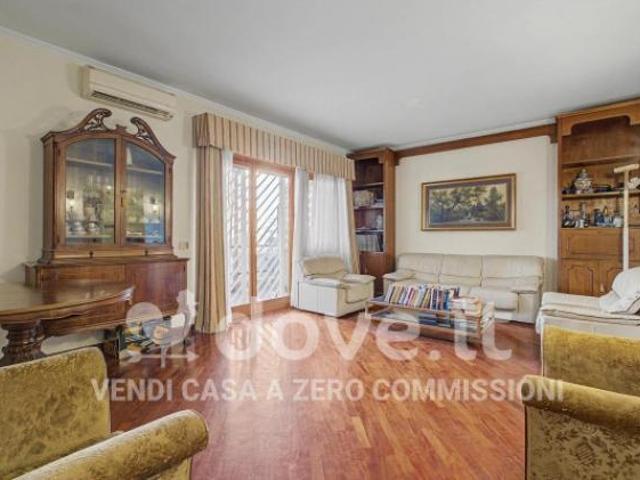 Appartamento di 90 m con 3 locali in vendita a Roma [rif. DV 12091]