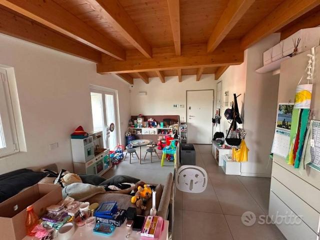 Appartamento di 93 m² con 3 locali e box auto a Si
