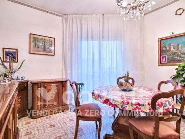 Appartamento di 95 m con 3 locali e box auto in vendita a Pavia [rif. DV 12720 3]