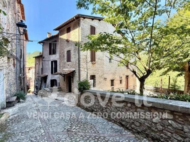 Appartamento di 97 m con 4 locali in vendita a Contigliano [rif. DV 10094 2]