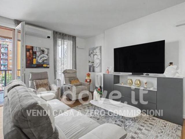 Appartamento di 98 m con 3 locali e box auto in vendita a Milano [rif. DV 13506]