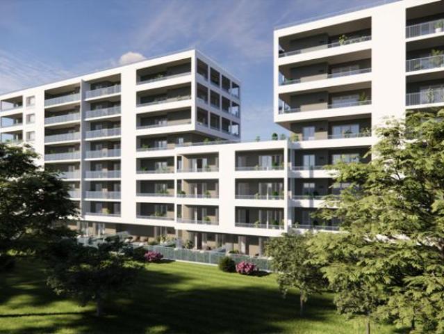 Appartamento di 98 m con 3 locali e box auto in vendita a Milano