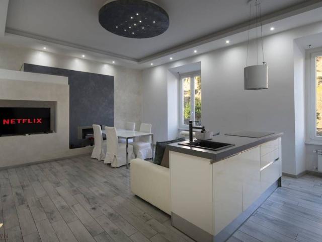 Appartamento di lusso di 107 m² in vendita Piazza del Risorgimento, Roma, Lazio