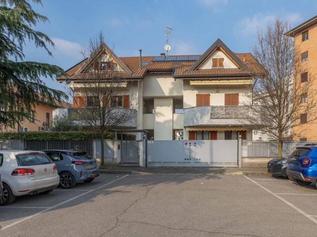 Appartamento di lusso di 101 m² in vendita Via Pietro Nenni, 1/A, Nova Milanese, Monza e Brianza, Lombardia