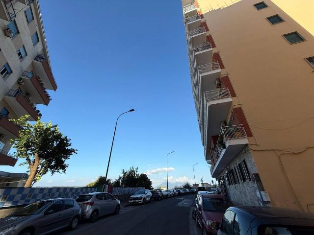 Appartamento di lusso di 102 m² in vendita Viale Raffaello, Vomero, Napoli, Campania