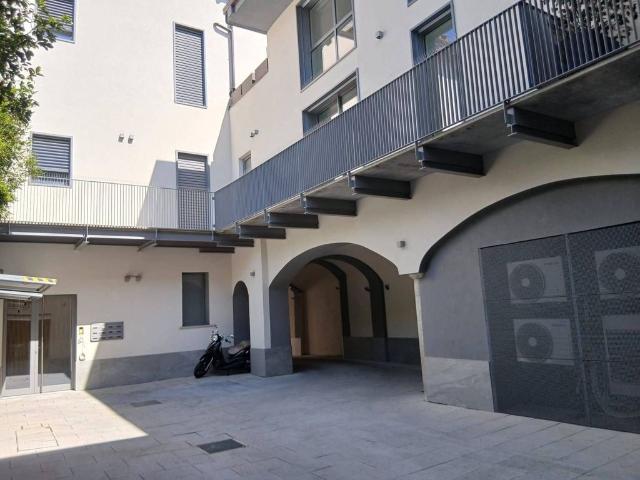 Appartamento di lusso di 128 m² in vendita Via Carlo Giuseppe Veratti, Varese, Lombardia