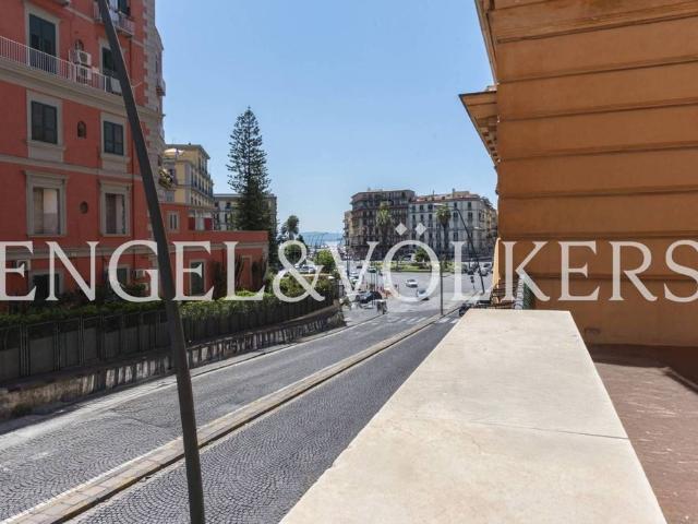 Appartamento di lusso di 128 m² in vendita Napoli, Campania