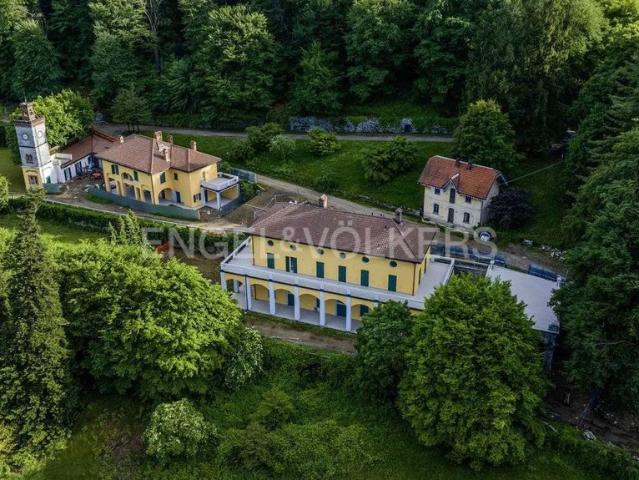 Appartamento di lusso di 135 m² in vendita Via Giuseppe Fava, 93, Gozzano, Piemonte