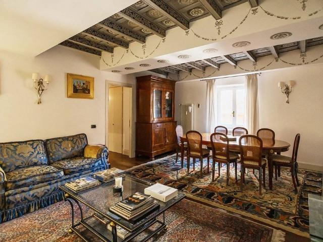 Appartamento di lusso di 130 m² in vendita Piazza dei Santi Apostoli, Roma, Lazio
