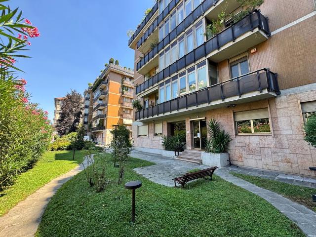 Appartamento di lusso di 130 m² in vendita piazza tricolore, Milano, Lombardia
