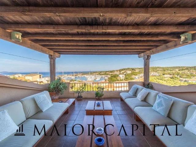 Appartamento di lusso di 143 m² in vendita Porto Rotondo, Italia