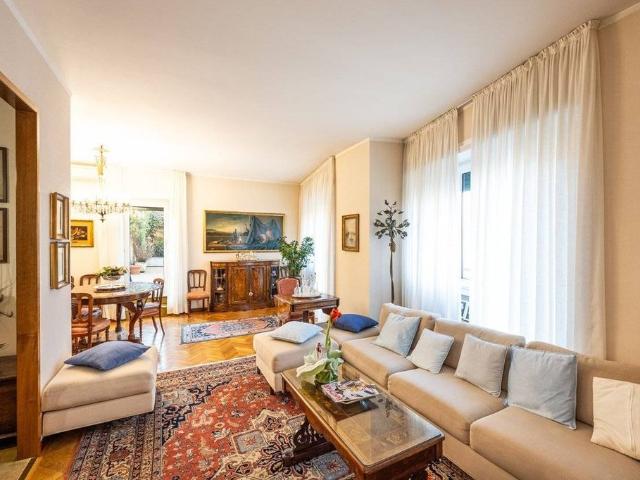 Prestigioso appartamento di 150 m² in vendita Via Giovanni Battista Fauchè, 01, Milano, Lombardia