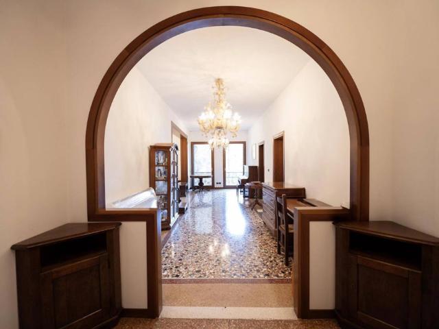 Appartamento di lusso di 180 m² in vendita Venezia, Veneto