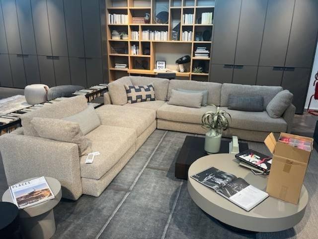 Appartamento di lusso di 180 m² in vendita Piazza Risorgimento, Milano, Lombardia