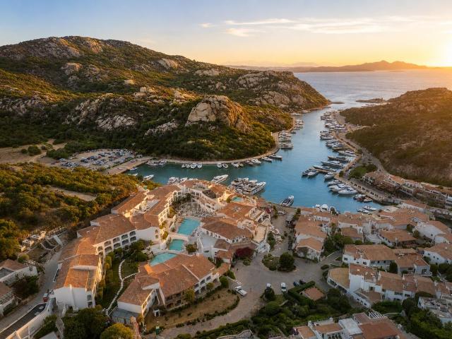Appartamento di lusso di 180 m² in vendita Poltu Quatu, Sardegna