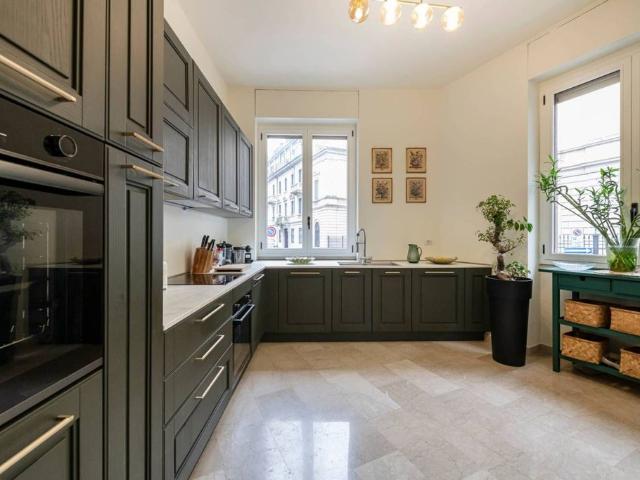 Appartamento di lusso di 190 m² in vendita Via Bonaventura Cavalieri, Milano, Lombardia