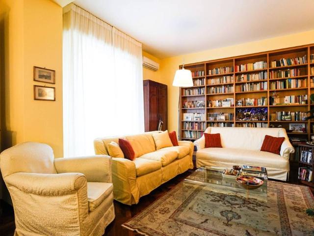 Appartamento di lusso di 206 m² in vendita Via Camillo Benso di Cavour, 114, Firenze, Toscana