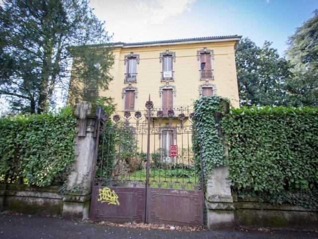 Appartamento di lusso di 200 m² in vendita Via Giacomo Leopardi, 1, Monza, Monza e Brianza, Lombardia
