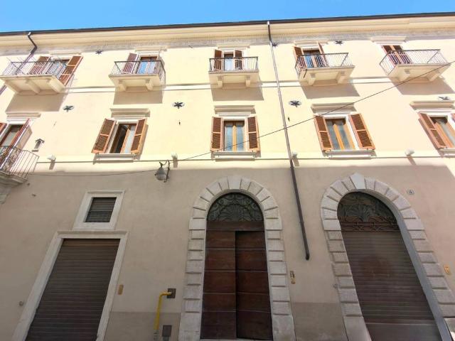 Appartamento di lusso di 200 m² in vendita Via dell'Arcivescovado, 13, L'Aquila, Aquila, Abruzzo