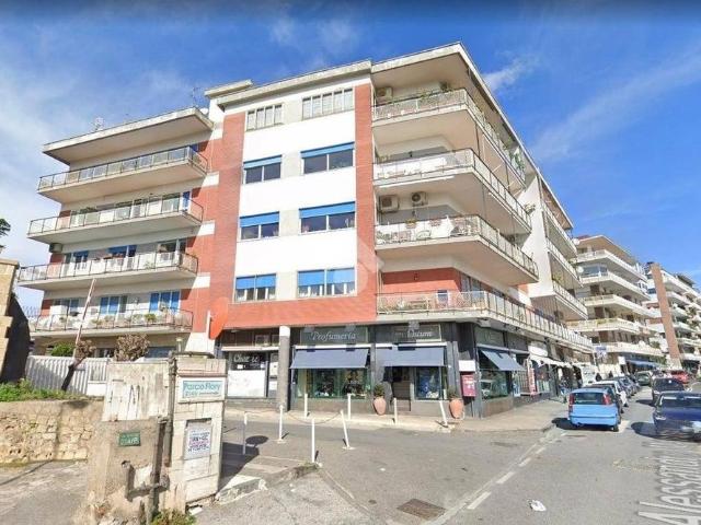 Appartamento di lusso di 214 m² in vendita Via Alessandro Manzoni, 212, Napoli, Campania