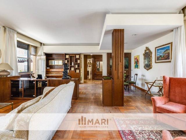 Appartamento di lusso di 215 m² in vendita Via Pompeo Magno, 14, Roma, Lazio
