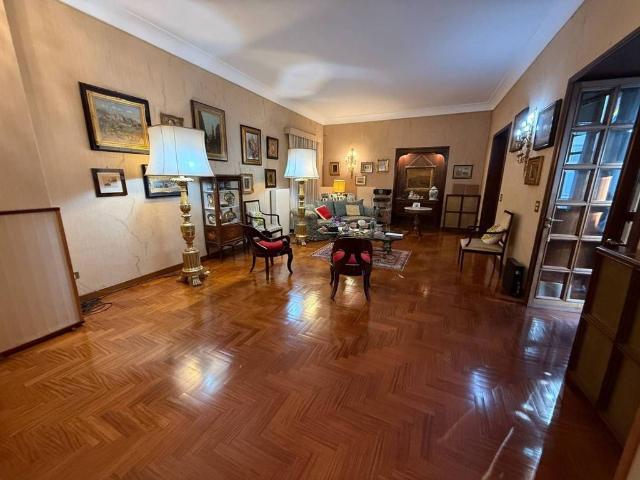 Appartamento di lusso di 215 m² in vendita Riviera Di Chiaia, Napoli, Campania