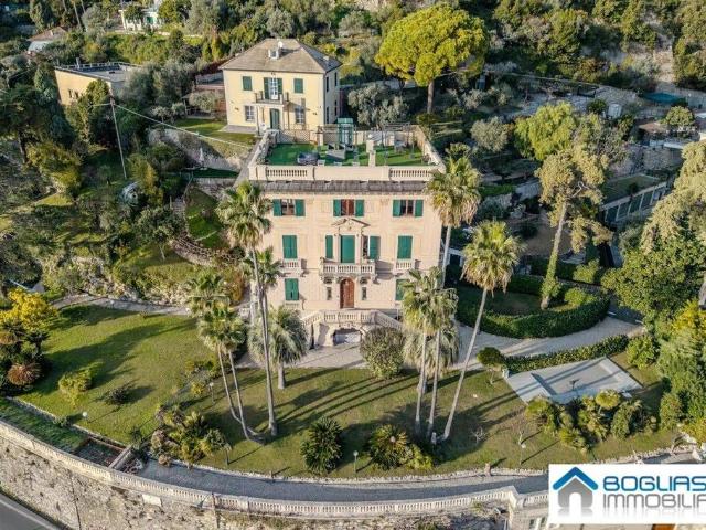 Appartamento di lusso di 220 m² in vendita Viale Dei Pini, Pieve Ligure, Genova, Liguria