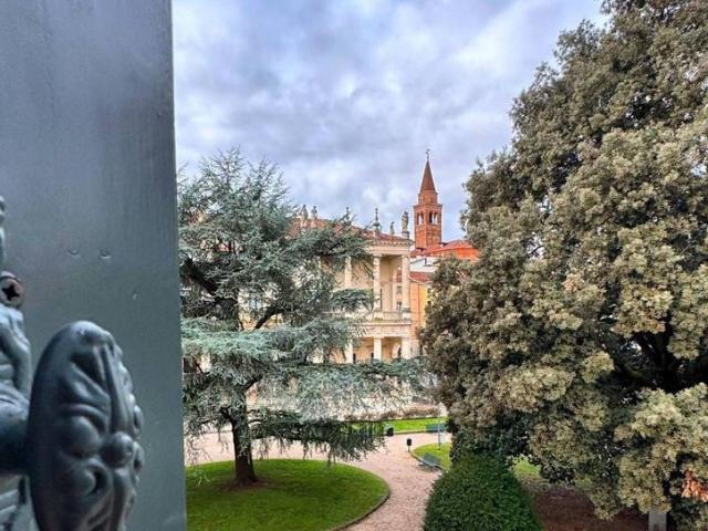 Appartamento di lusso di 238 m² in vendita Piazza Giacomo Matteotti, 23, Vicenza, Veneto
