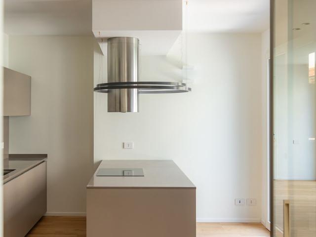 Appartamento di lusso di 230 m² in vendita VIA STENDHAL, Milano, Lombardia