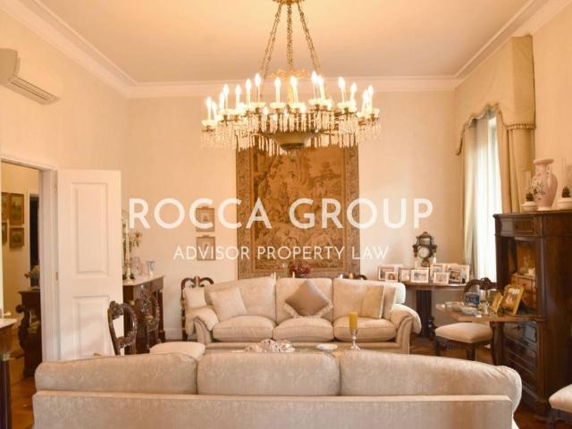 Appartamento di lusso di 277 m² in vendita Viale Giuseppe Mazzini, Firenze, Toscana