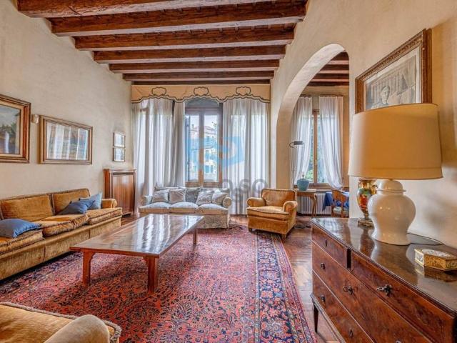 Appartamento di lusso di 330 m² in vendita Via Stangade, Treviso, Veneto