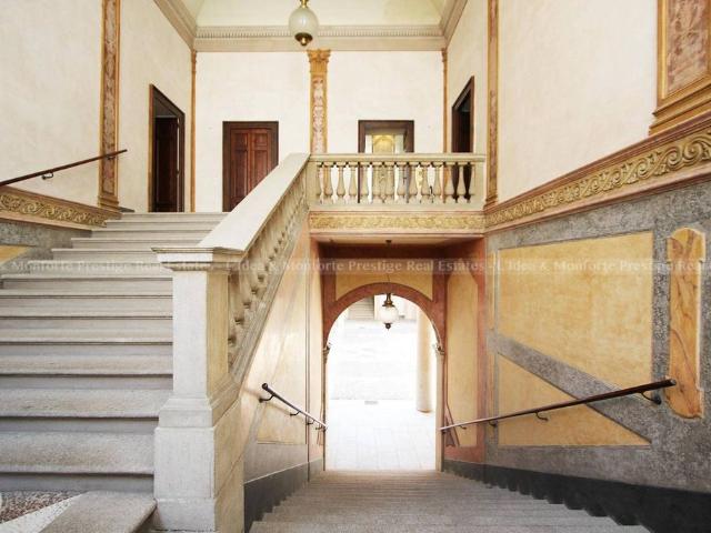 Appartamento di lusso di 365 m² in vendita Piazza Castello, Milano, Lombardia