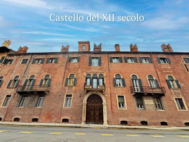 Appartamento di lusso di 400 m² in vendita Stradone Scipione Maffei, Verona, Veneto