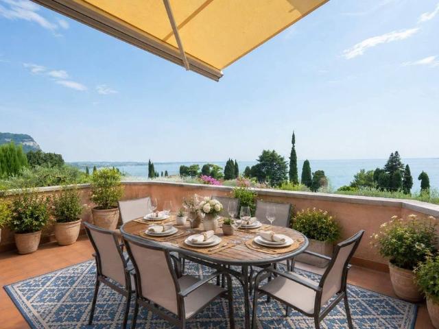 Appartamento di lusso di 85 m² in vendita Via Guglielmo Marconi, Garda, Verona, Veneto