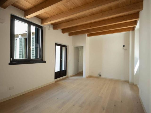 Appartamento di lusso di 90 m² in vendita Via Valerio Catullo, 4, Verona, Veneto