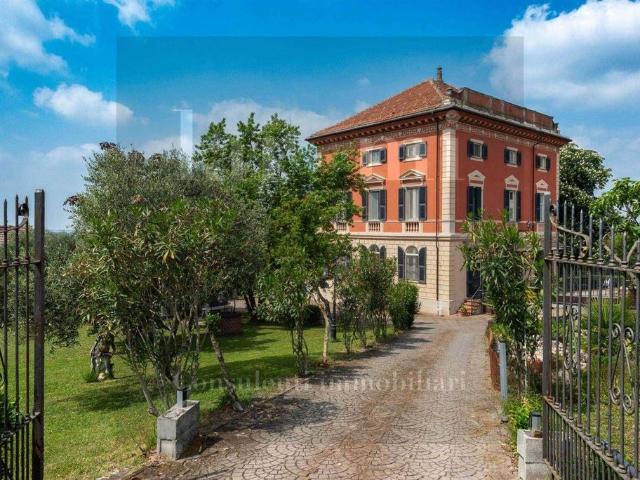 Appartamento di lusso di 950 m² in vendita STRADA VIOLA, Tortona, Alessandria, Piemonte