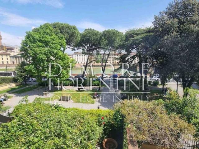 Appartamento di lusso in affitto Lungarno Torrigiani, 5, Firenze, Toscana