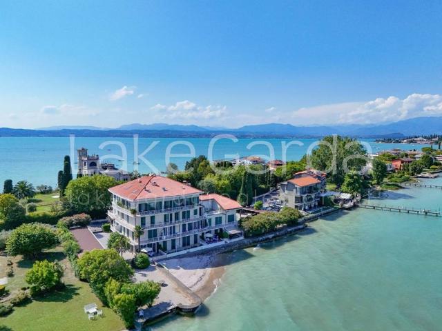 Appartamento di lusso in vendita Via 25 Aprile, 61, Sirmione, Lombardia