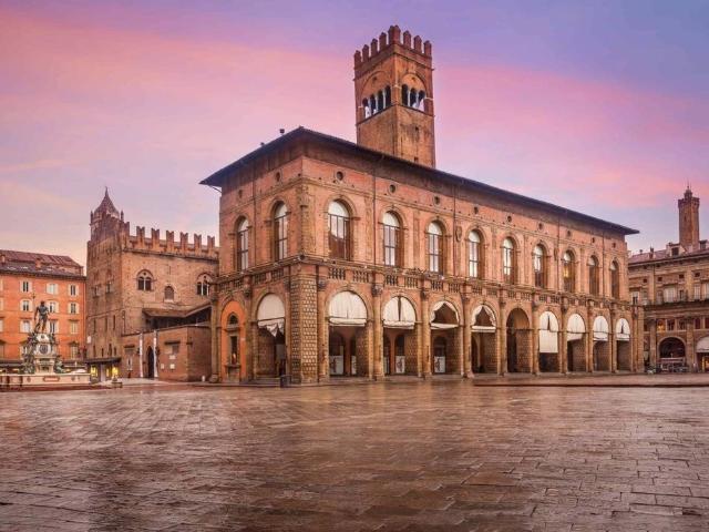 Appartamento di lusso in vendita Via Goito, Bologna, Emilia Romagna