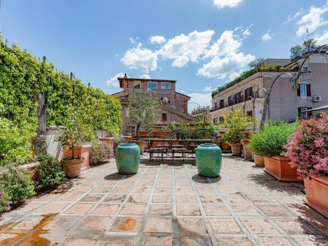 Appartamento di lusso in vendita via dei Banchi vecchi, Roma, Lazio
