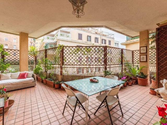 Appartamento di lusso in vendita via Francesco Denza 19, Roma, Lazio