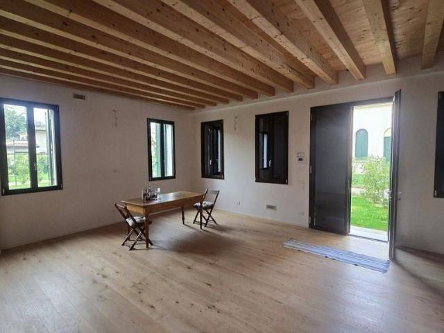 Appartamento di lusso in vendita Via Villafranca, Mirano, Venezia, Veneto