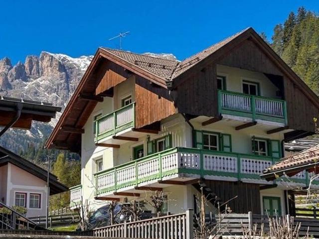 Appartamento di lusso in vendita Strèda Antermoa, 20, Mazzin, Trentino Alto Adige
