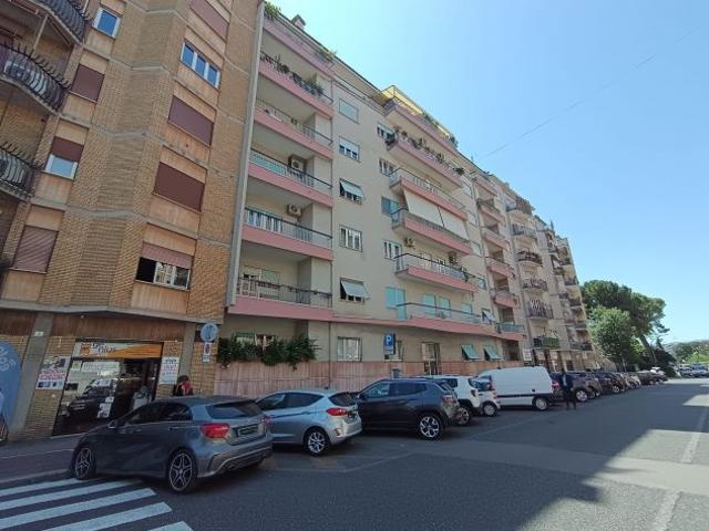Appartamento di mq. 165 a Terni, Piazza Dalmazia