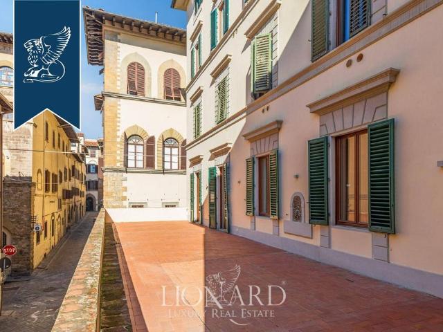 Appartamento di prestigio di 145 m² in vendita Firenze, Italia