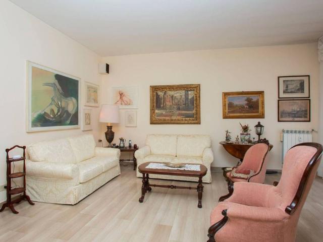 Appartamento di prestigio di 145 m² in vendita Via Giovanni Battista Niccolini, 30, Milano, Lombardia