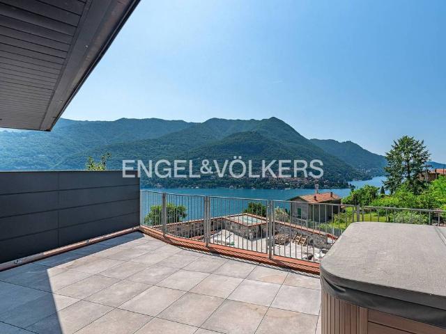Appartamento di prestigio di 158 m² in vendita Via Regina Nuova, Carate Urio, Lombardia