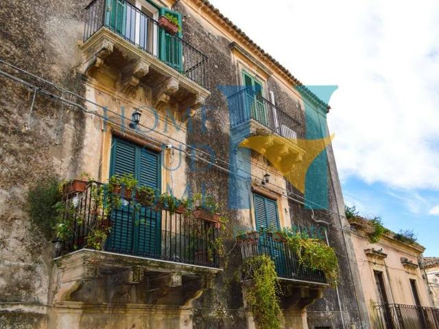 Appartamento di prestigio di 160 m² in vendita via Tommaso Fazello, Noto, Siracusa, Sicilia