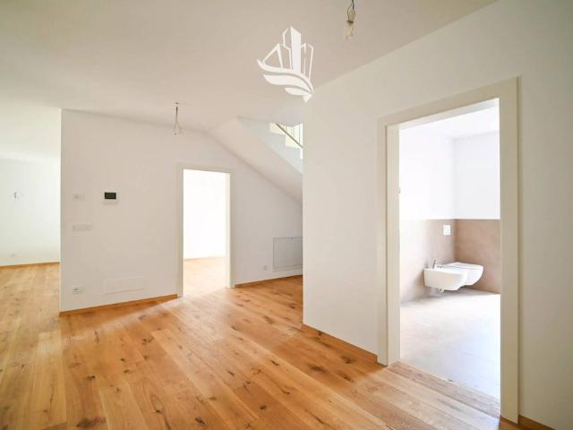Appartamento di prestigio di 170 m² in vendita Egna, Italia