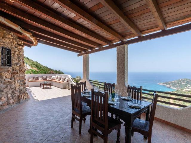 Villa di 180 mq in vendita Torre delle Stelle, Sardegna